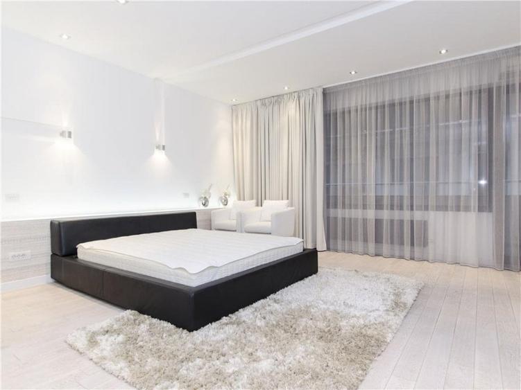 Apartament cu 4 camere semidecomandat în Ultracentral