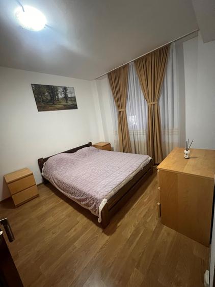 Apartament cu 2 camere semidecomandat în Jiului