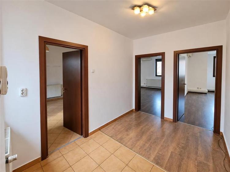 Apartament cu 2 camere decomandat în Semicentral