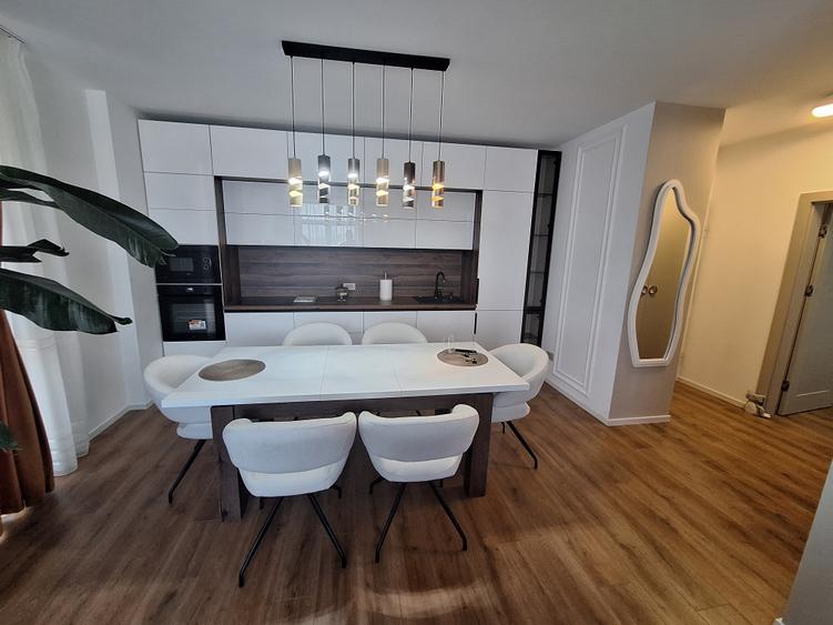 Apartament cu 2 camere semidecomandat în Torontalului