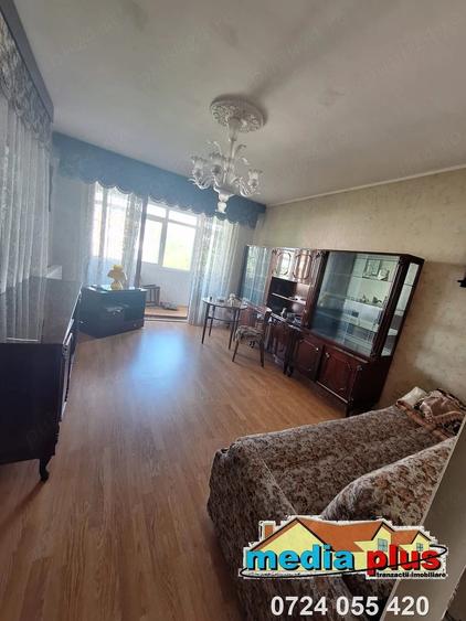 Apartament cu 3 camere decomandat în Micro 39