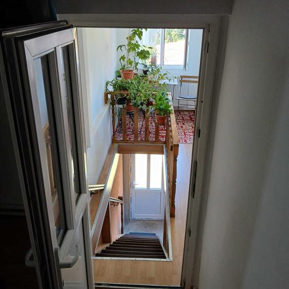 Apartament cu 3 camere decomandat în Zamora