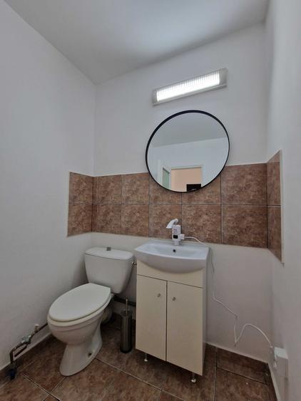 Spațiu comercial, de 18 mp, în Republicii