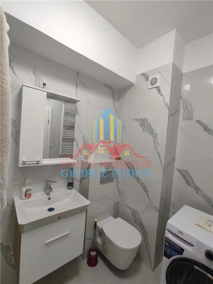 Apartament cu 2 camere decomandat, mobilat în Păcii