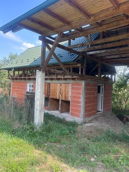 Casă cu 2 camere în Stâlpeni