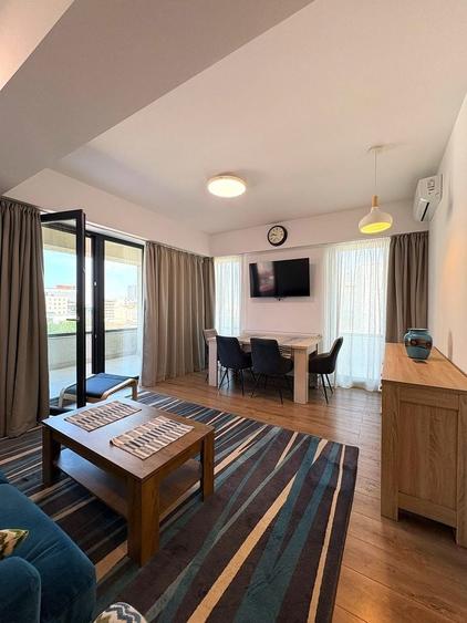 Apartament cu 4 camere de închiriat - 1
