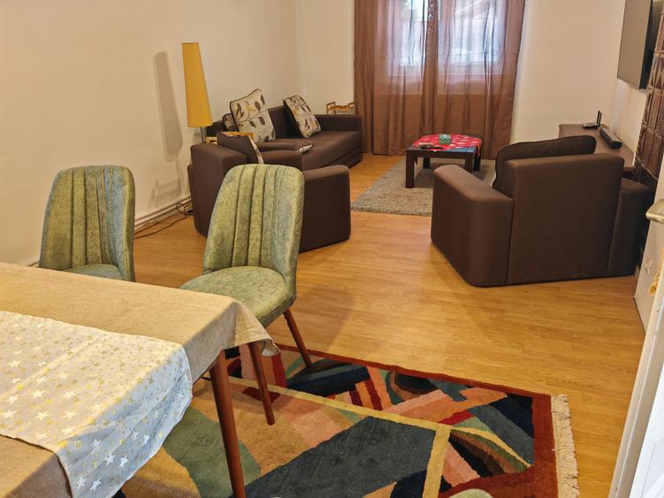Casă cu 4 camere cu Canalizare în Râșnov