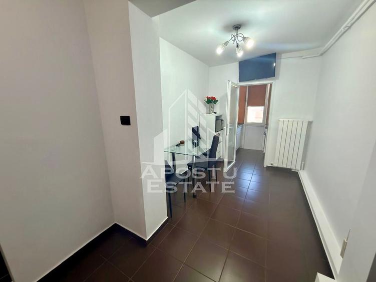 Apartament cu 3 camere decomandat, mobilat în Lipovei