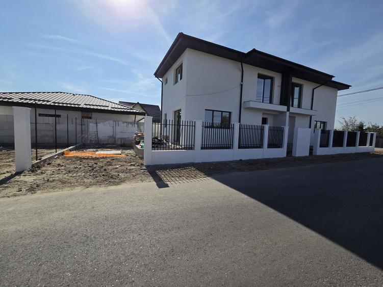 Casă cu 3 camere în Smeura