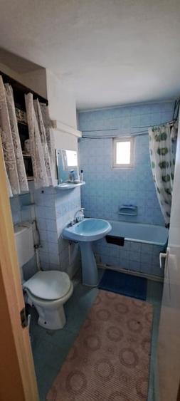 Apartament cu 3 camere decomandat, mobilat în Dumbrava 2