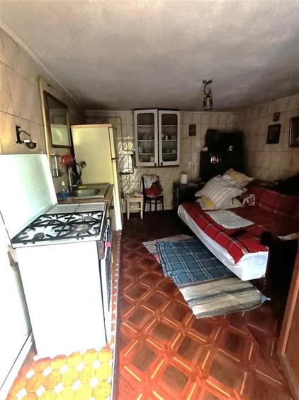 Casă individuală cu 3 camere cu Canalizare în Central