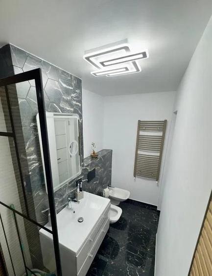 Apartament 2 camere decomandat etaj 3 din 7,lift, Renovare completa - 2