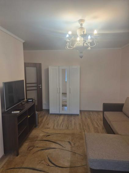 Apartament cu 2 camere decomandat în Berceni