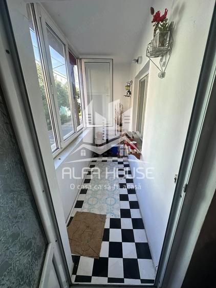 Apartament cu 4 camere decomandat în Govândari
