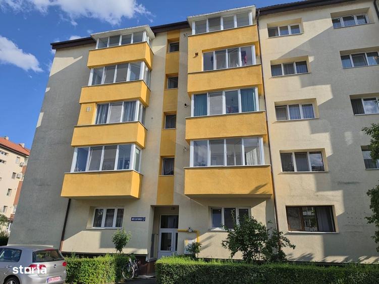 Apartament cu 2 camere decomandat în Central