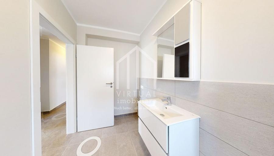 Apartament cu 3 camere decomandat în Exterior Vest