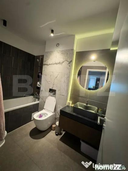 Apartament cu 3 camere decomandat în 13 Decembrie