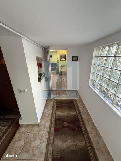 Casă cu 3 camere semidecomandat cu Teren 300 Mp în Bartolomeu