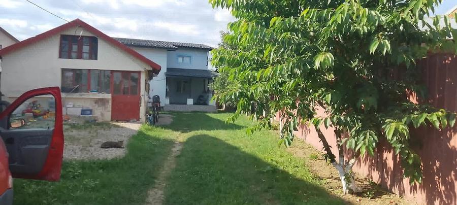 Casă cu 2 camere cu Teren 535 Mp în Poienarii Burchii