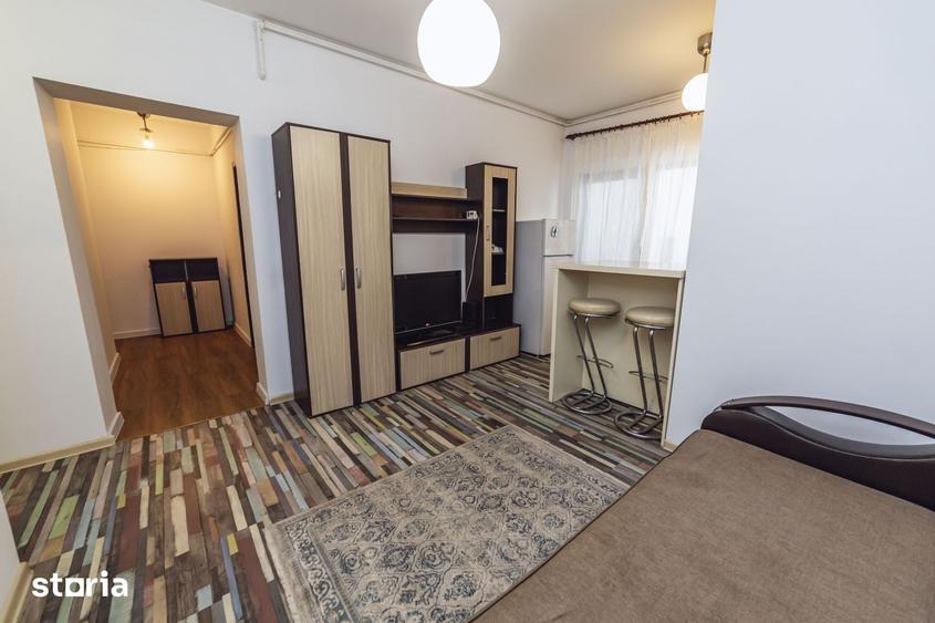 Apartament cu 2 camere semidecomandat în Rahova
