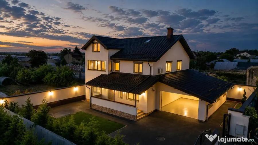Casă cu 7 camere cu Teren 492 Mp în 1 Decembrie
