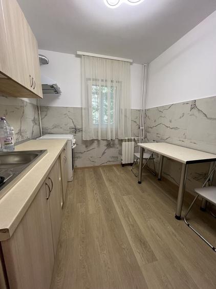 Apartament cu 2 camere decomandat în Runcu