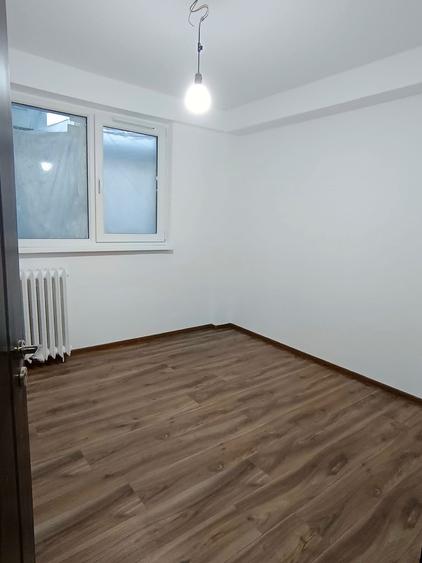 Apartament cu 2 camere decomandat în Teiul Doamnei