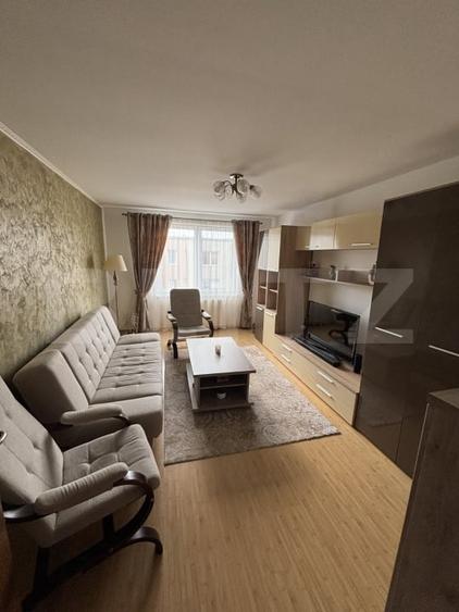 Apartament cu 3 camere decomandat, mobilat în Tudor