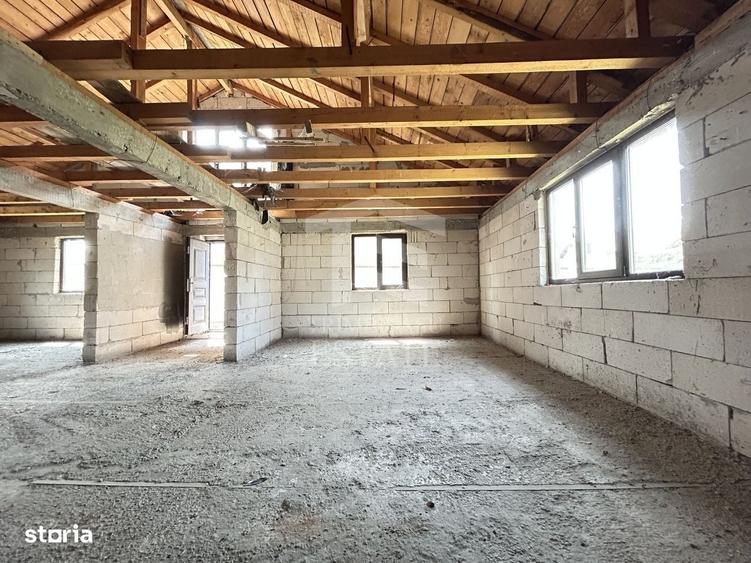 Casă cu 2 camere cu Teren 300 Mp în Lumina