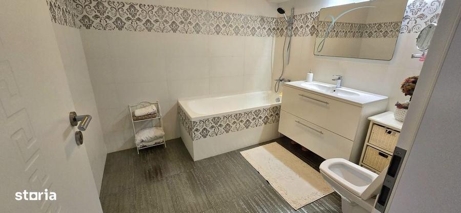 Apartament cu 4 camere în Sud