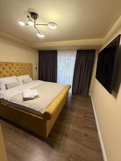 Apartament cu 3 camere decomandat în Faleza Nord
