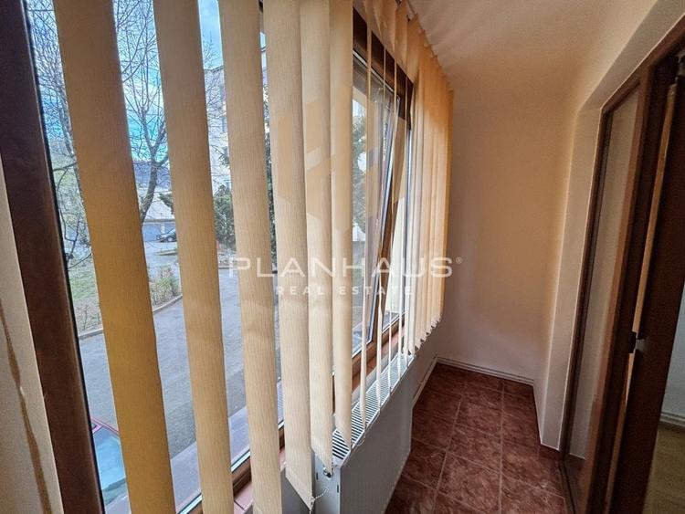 Apartament cu 3 camere decomandat în Săsar