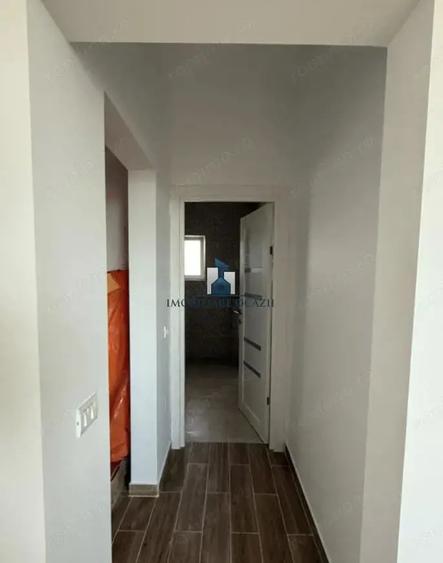 Casă cu 1 camere decomandat în Berceni