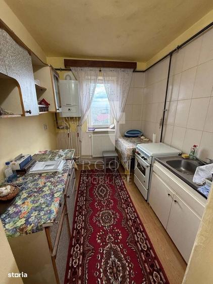 Apartament cu 3 camere decomandat în Bălcescu
