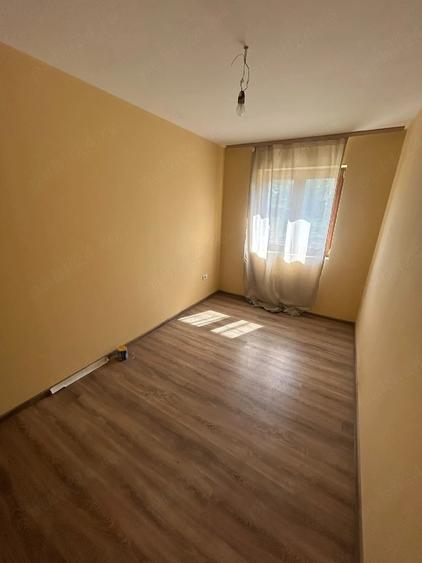Apartament cu 3 camere nedecomandat în Mogoșoaia