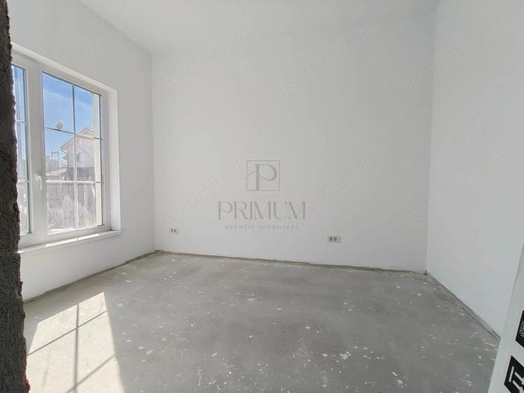 Casă cu 5 camere cu Teren 400 Mp în Moșnița Veche