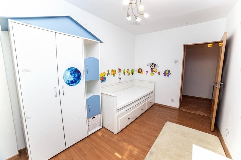 Apartament cu 3 camere decomandat în Berceni