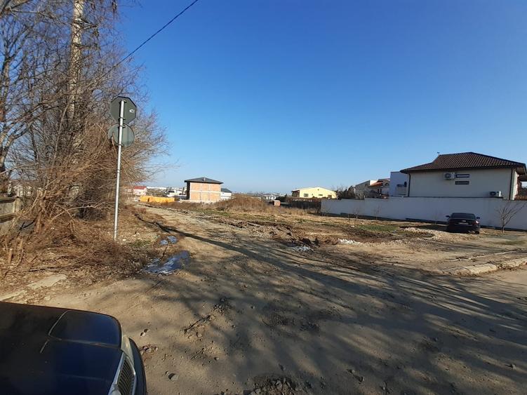 Teren Construcții intravilan de 1800 mp, în Palazu Mare