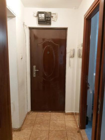 Apartament cu 2 camere decomandat în Drumul Taberei