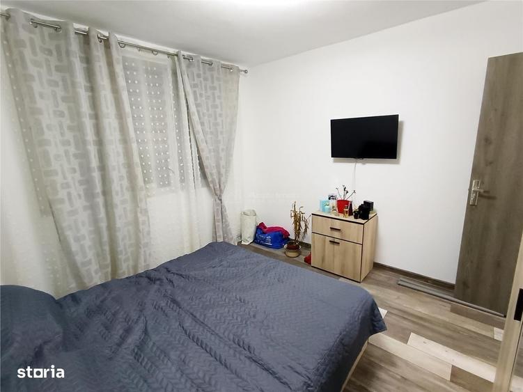 Apartament 2 camere in zona centrala Moldova Noua, langa piata - 1