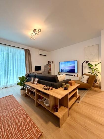 Apartament cu 2 camere decomandat, mobilat în Central
