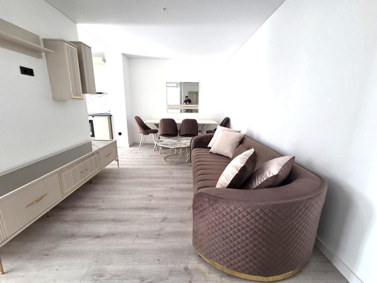 Apartament cu 3 camere semidecomandat, mobilat în Zorilor — fotografia 2