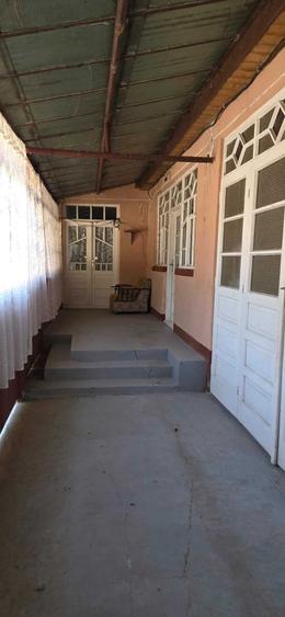 Casă cu 4 camere în Gurba