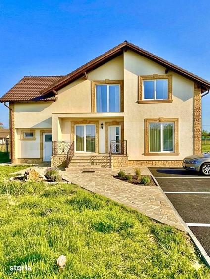 Casă cu 5 camere cu Teren 500 Mp în Sânmihaiu Român