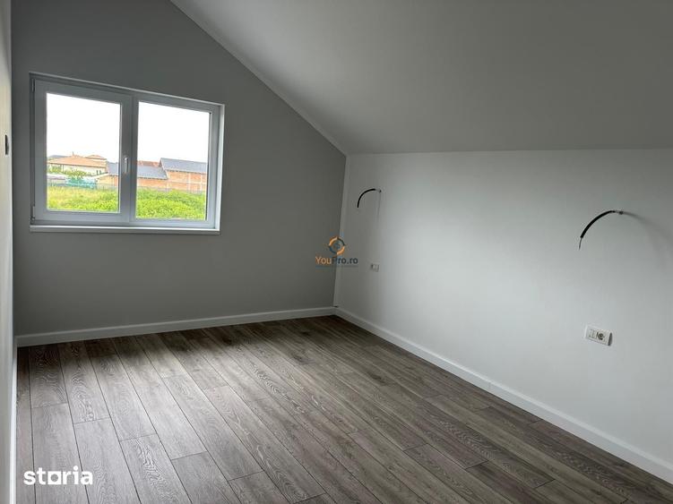 Casă cu 4 camere cu Teren 274 Mp în Remetea Mare