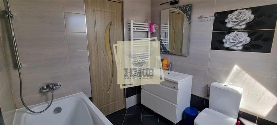 Casă individuală cu 5 camere cu Teren 360 Mp în Aeroport