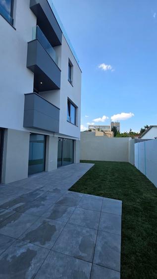 Apartament cu 4 camere decomandat în Timpuri Noi