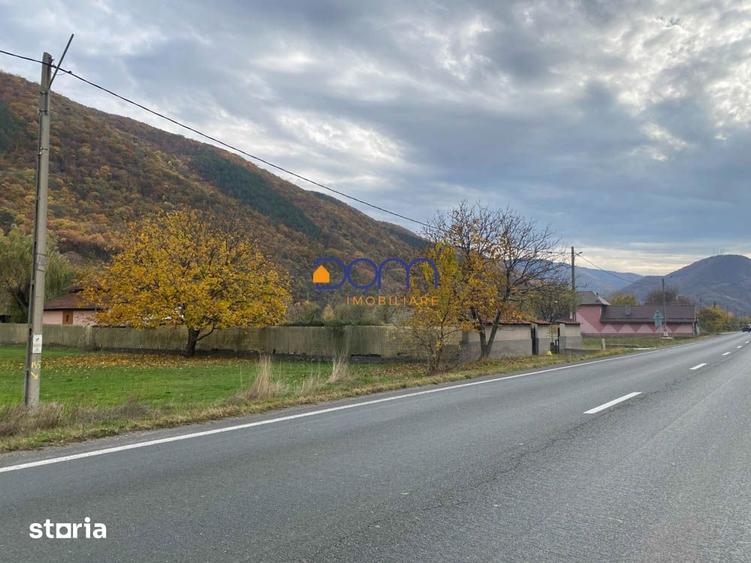 Teren de 1700 mp, în Central