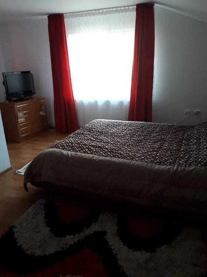 Casă cu 4 camere cu Teren 500 Mp în Bucium