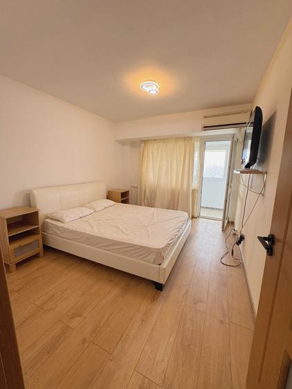 Apartament cu 3 camere semidecomandat în Kiseleff